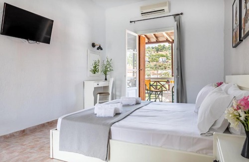 Skopelos Apartamento | Konstantina Studios