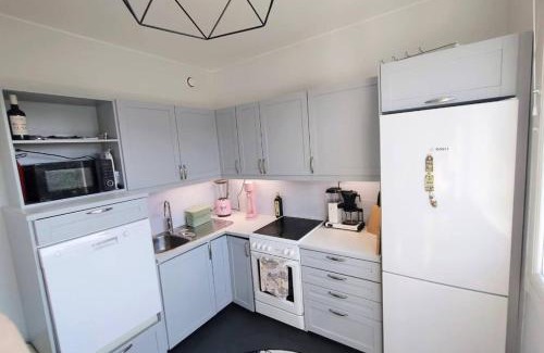 Itainen District Apartamento | #KONTULA Spacious top-floor apt with free parking