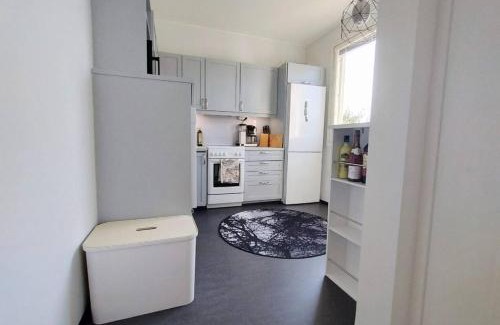 Itainen District Apartamento | #KONTULA Spacious top-floor apt with free parking
