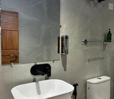 Golaghat Hotel | Konwar Inn & Suites