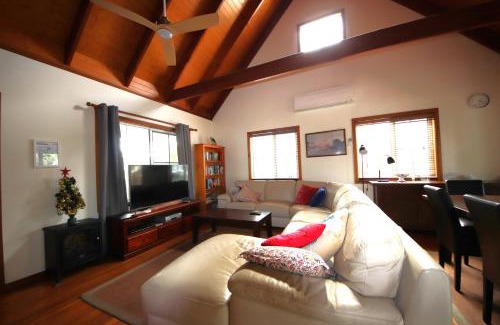 Hat Head Casa | Kookaburra Cottage 71 Straight St HH