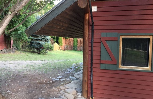 Boswell Cabina | Cabina junto a la montaña de Kootenay Lake Lodge: cocina, baño, acceso a la playa y acceso gratuito a Wi-Fi