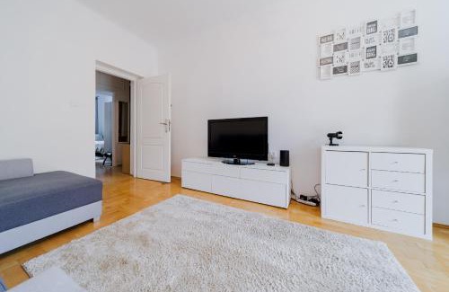 Grochow Apartamento | Kordeckiego 75 by Homeprime