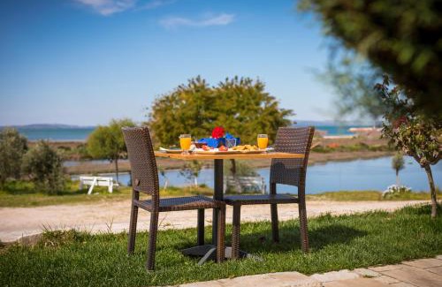Koronisia Apartamento | Koronisia Apartments