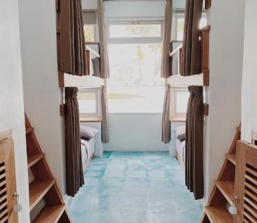 Batu Bolong Hostal | Kos One Hostel