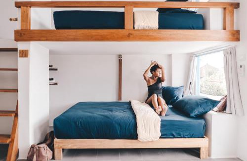 Batu Bolong Hostal | Kos One Hostel