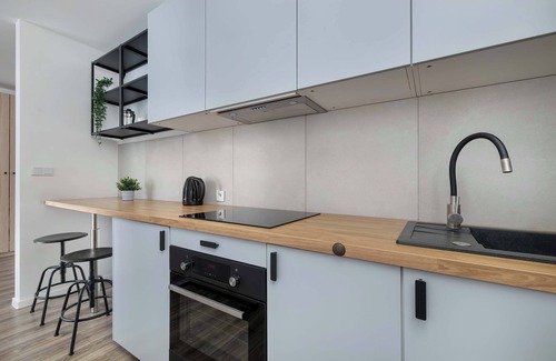 Katowice Apartamento | Kosciuszki 31B | Katowice | Modern Apartment | Balcony | Pet Friendly | City Cen