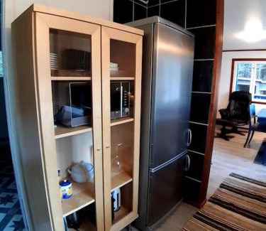 Tretten Casa | Koselig blått hus - utsikt Losna