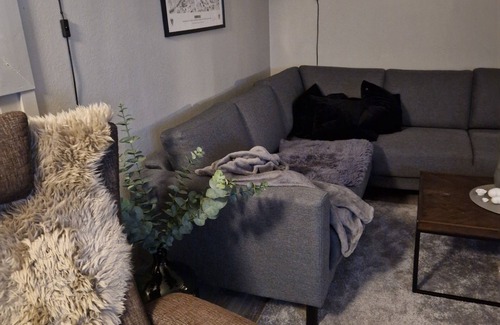 Galaa Apartamento | Koselig Leilighet i 2etg, Kun 5 Minutter å gå til Sentrum,