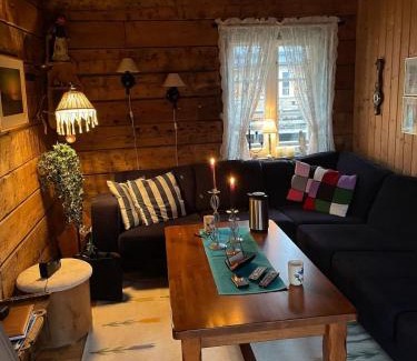 Moskenes Casa | Koselig rorbu på Tind