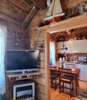 Moskenes Casa | Koselig rorbu på Tind