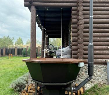 Klavdiyevo-Tarasove Casa | Koshara chalet - harmony in the midst of nature