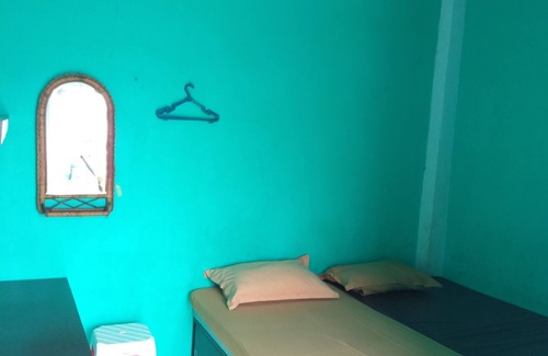 Medan Casa | KOST 748 AT