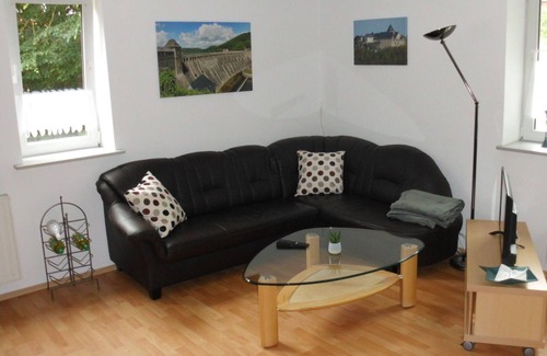Edertal Apartamento | Kostengünstige Ferienwohnung Nähe Edersee und Kellerwald Nationalpark