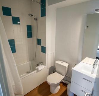 Jamin Apartamento | KOSY Appart'hôtel Le Champ De Mars Reims