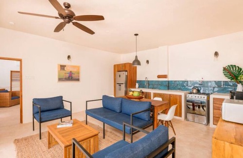 Treasure Beach Apartamento | Suite Kotch de dos dormitorios frente al mar con piscina