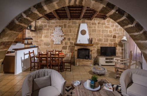 Koutouloufari Casa | Koutouloufari House by Checkin
