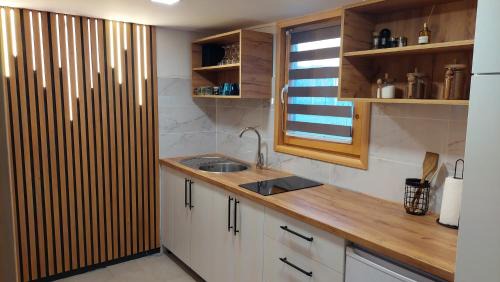 Laktasi Casa | Kovačnica 55