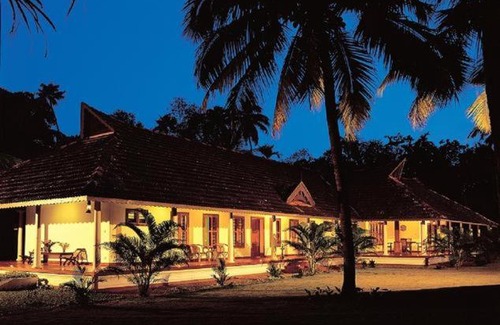 Muhamma Cama Y Desayuno | Kovilakam Lakeside Villa