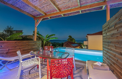 Amoudi Apartamento | Kozanos Suites with Private Pool