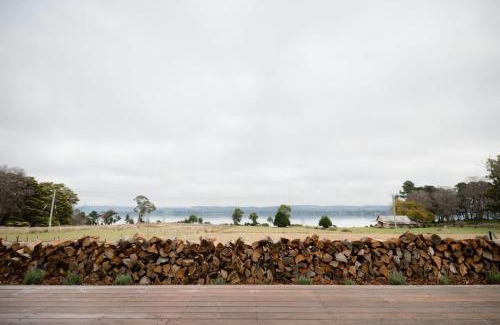 George Town Council Casa | Koze Haus - Blissful Barn by the River