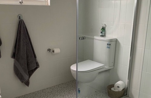 Erowal Bay Casa | Kozy Kallaroo - Little Grey cottage
