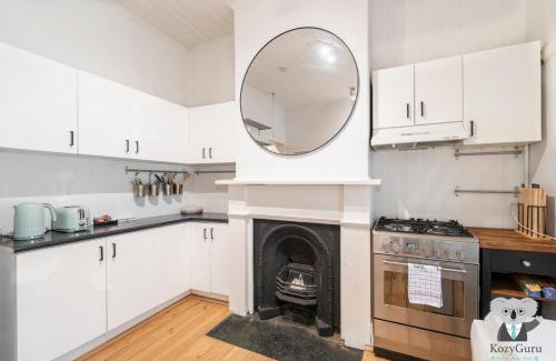 Balmain Casa | KozyGuru | Balmain | Charming 3 Room cottage