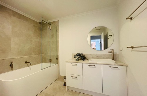 Camperdown Apartamento | KozyGuru | Camperdown | Cozy 2-Bed Apt + Parking