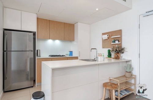 Macquarie Park Apartamento | KozyGuru | Macquarie Park | Stylish 1BR and Parking