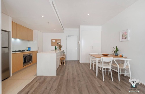 Macquarie Park Apartamento | KozyGuru | Macquarie Park | Stylish 1BR and Parking
