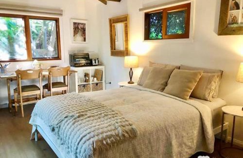 Marrickville Apartamento | KozyGuru| Marrickville| Lovely Granny Flat Studio