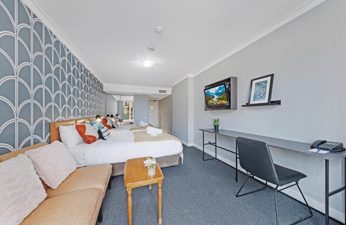 Haymarket Apartamento | KozyGuru | Sydney CBD | Freshly | 2 Bed Studio