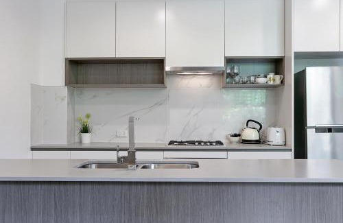 Waitara Apartamento | KOZYGURU WAITARA KOZY 2 BED APT WALK TO TRAIN STATION NWA008