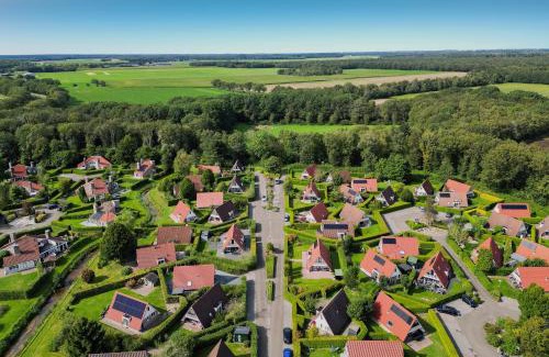 Zwiggelte Casa | Kraanvogel I Fraaie bungalow met mooie grote tuin