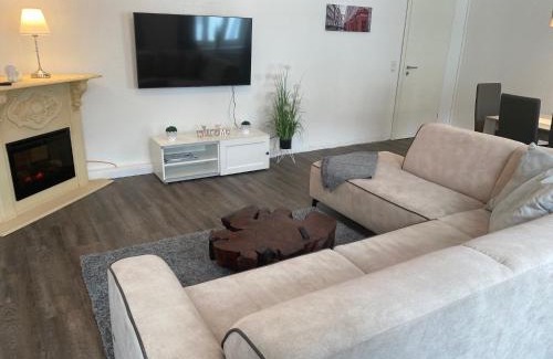 Rostock Apartamento | KRABBENNEST Ferienwohnung mit Whirlpool und Infrarotsauna zentral