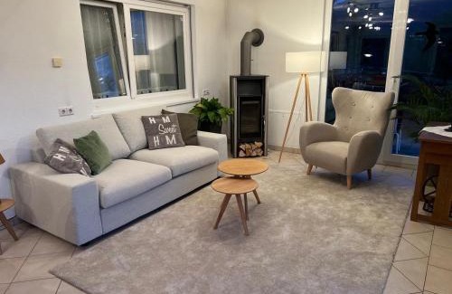 Dornbirn Apartamento | Kraft tanken in grüner Oase mit großem Wohnraum und riesigem Garten