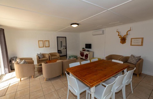 Camdeboo Casa | Kransplaas - Springbok Cottage