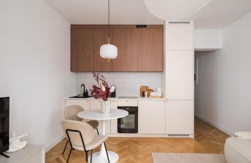 Muranow Apartamento | Krasiński Garden Superior Apartment