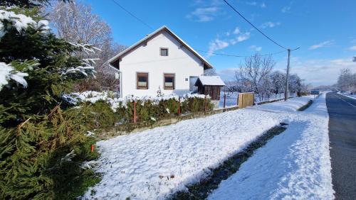 Cacinci Casa | Krijesnica