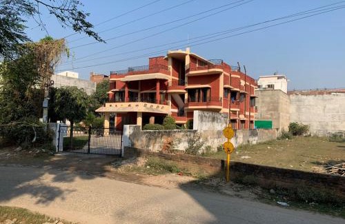 Varanasi Apartamento | Krimson Bricks Homestay