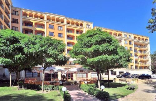 Golden Sands Apartamento | Kris Apartments at Paradise Green Park