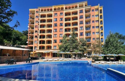 Golden Sands Apartamento | Kris Apartments at Paradise Green Park