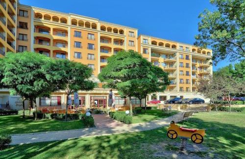 Golden Sands Apartamento | Kris Apartments at Paradise Green Park