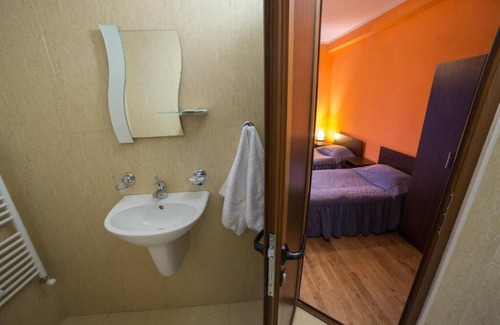 Smolyan Cama Y Desayuno | Kris Hotel