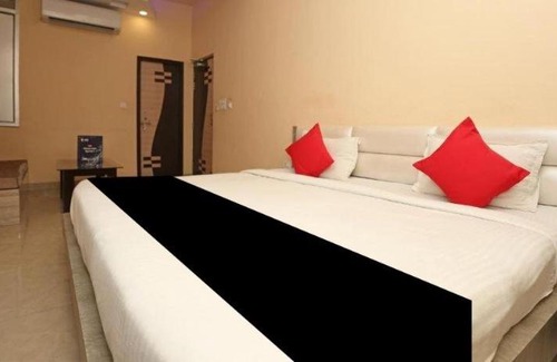 Gomti Nagar Hotel | Krishna Galaxy