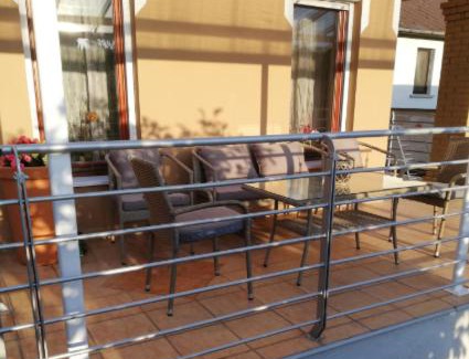 Sarvar Apartamento | Kristály Apartmanház