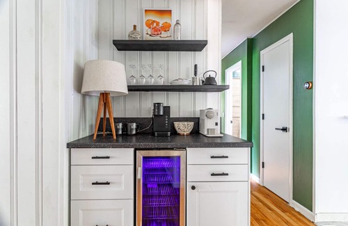 Town of Olive Apartamento | Atomic Ranch - MCM One Level in Olivebridge. Great Outdoor Space!