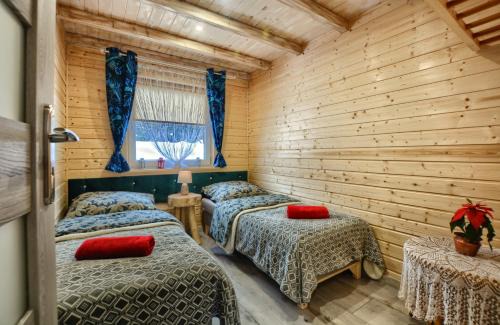 Baligrod Casa | Księżycowe Domki w Bieszczadach