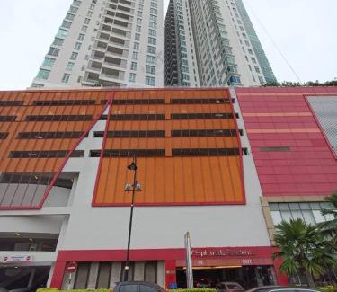 Taman Century Apartamento | KSL City Mall Bathtub 1-4pax Netflix JB City