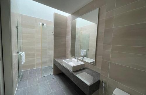 Iskandar Puteri Apartamento | Ktv！Pool！3 Bedroom 3.5 Bathroom 25pax 2600sf